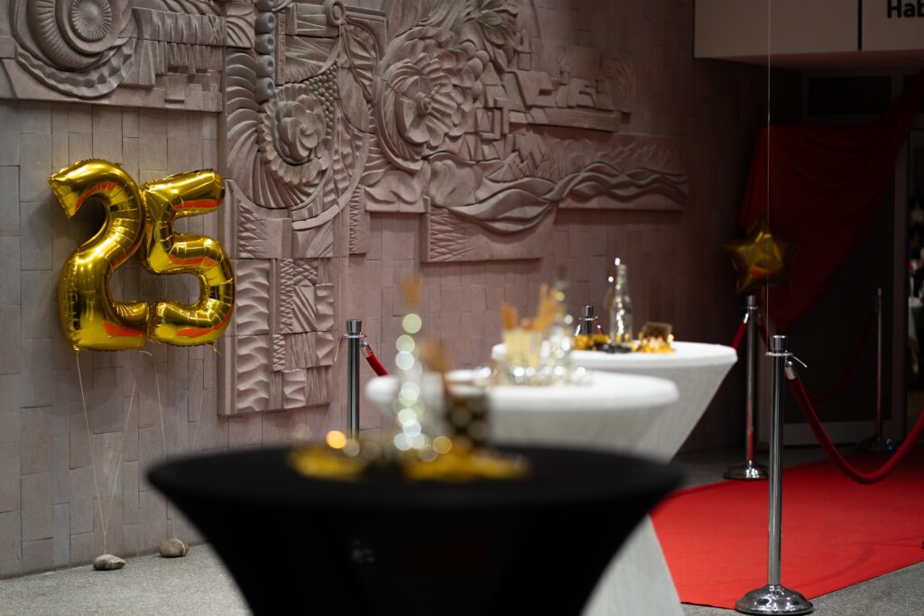 25 Jahre Friends of Happiness